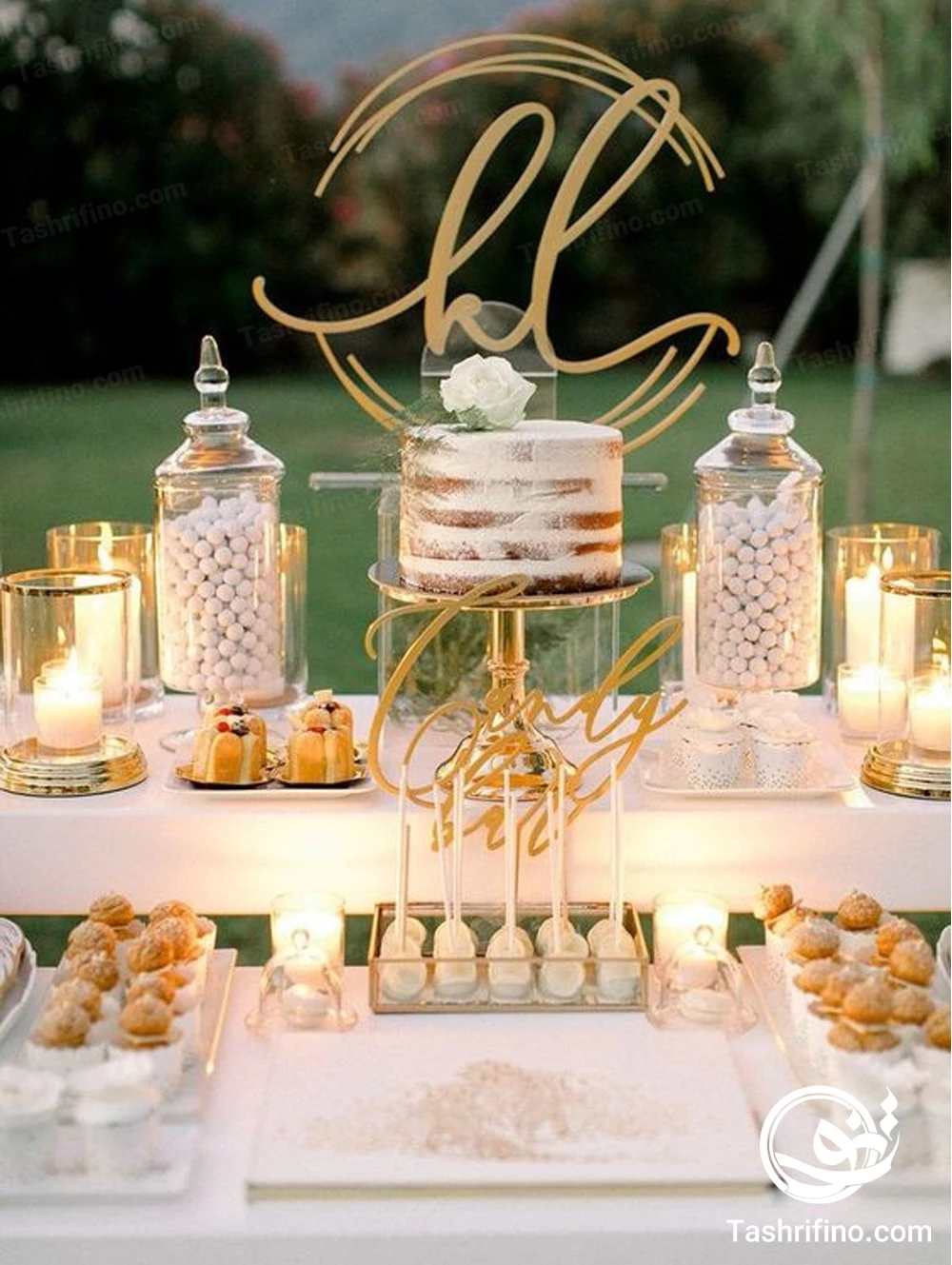 میز شیرینی سفید طلایی لوکس