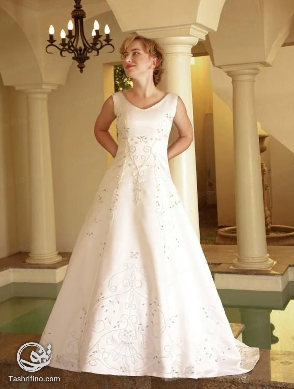 لباس عروس مناسب عروس با فرم بدن سیب شکل